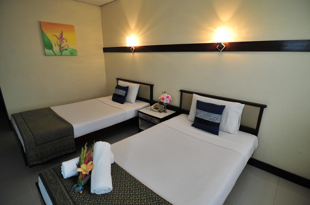 Navarat Heritage Hotel Kamphaeng Phet Esterno foto