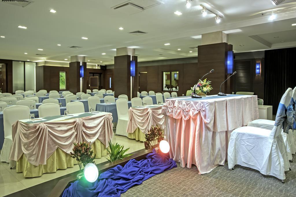 Navarat Heritage Hotel Kamphaeng Phet Esterno foto
