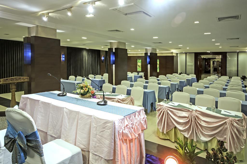 Navarat Heritage Hotel Kamphaeng Phet Esterno foto