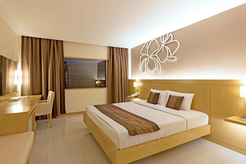 Navarat Heritage Hotel Kamphaeng Phet Esterno foto