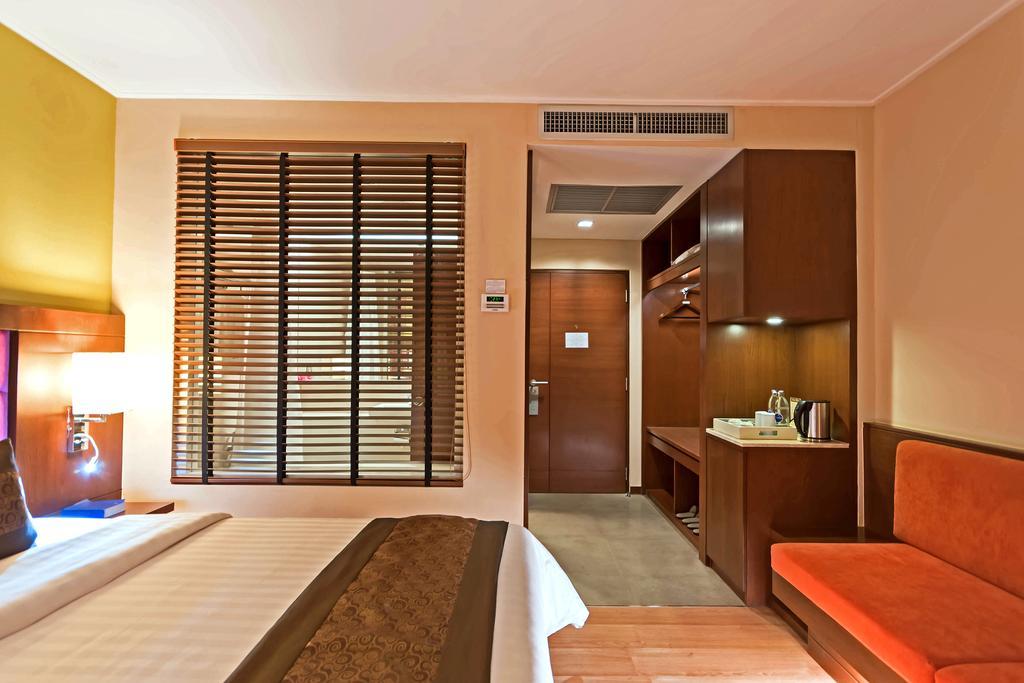 Navarat Heritage Hotel Kamphaeng Phet Esterno foto