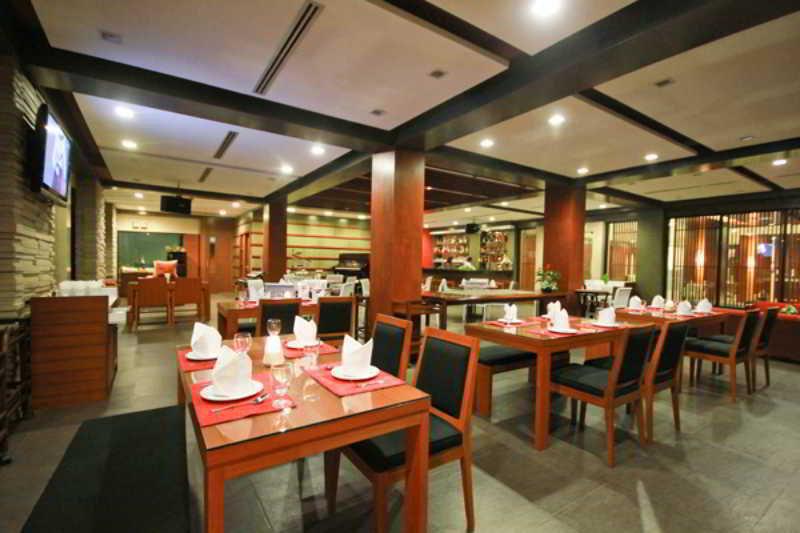 Navarat Heritage Hotel Kamphaeng Phet Esterno foto