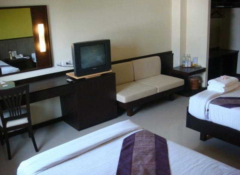 Navarat Heritage Hotel Kamphaeng Phet Esterno foto